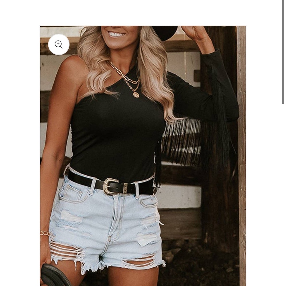 Chic Black One-Shoulder Fringe Top